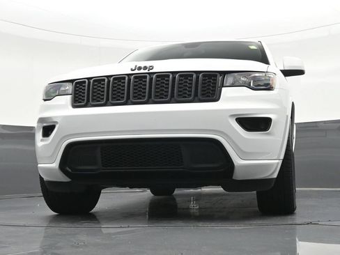 Used 2021 Jeep Grand Cherokee Laredo X RWD image 35