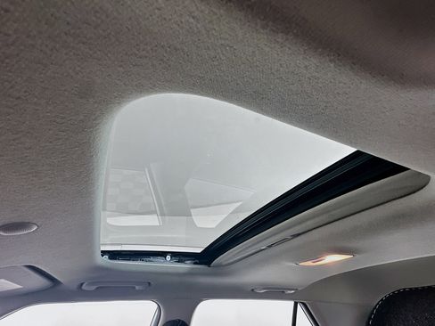 Used 2024 Hyundai Venue SEL image 26