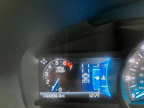 Used 2024 Ford Edge Titanium AWD/4WD image 5