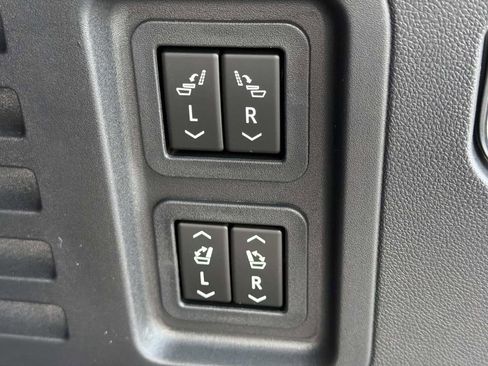 New 2026 Chevrolet Traverse High Country w/ LPO, Floor Liner Package image 26