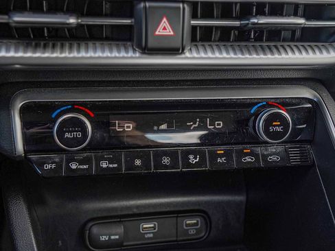 Used 2023 Kia K5 LXS image 19