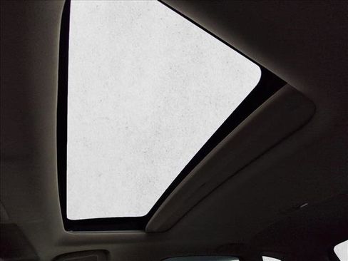 Used 2018 Honda CR-V Touring image 23