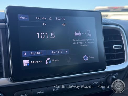 Used 2022 Hyundai Venue SEL image 21