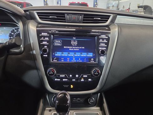 Used 2023 Nissan Murano SV image 17