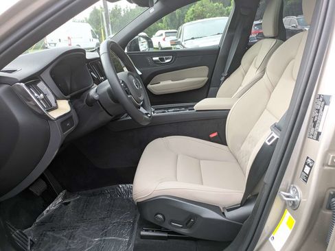 Certified 2026 Volvo XC60 B5 Plus w/ Protection Package Premier AWD/4WD image 22