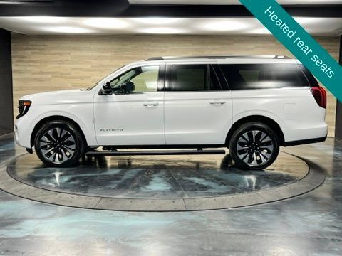 Used 2025 Ford Expedition Max Platinum w/ Platinum Ultimate Package AWD/4WD image 27