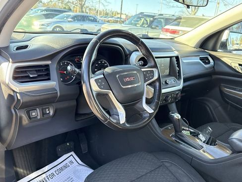 Used 2019 GMC Acadia SLE image 10