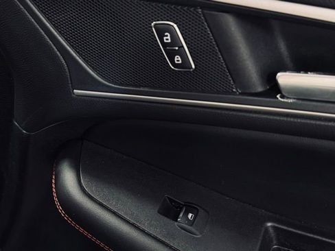 Used 2022 Ford Edge ST-Line w/ Class II Trailer Tow Package image 14