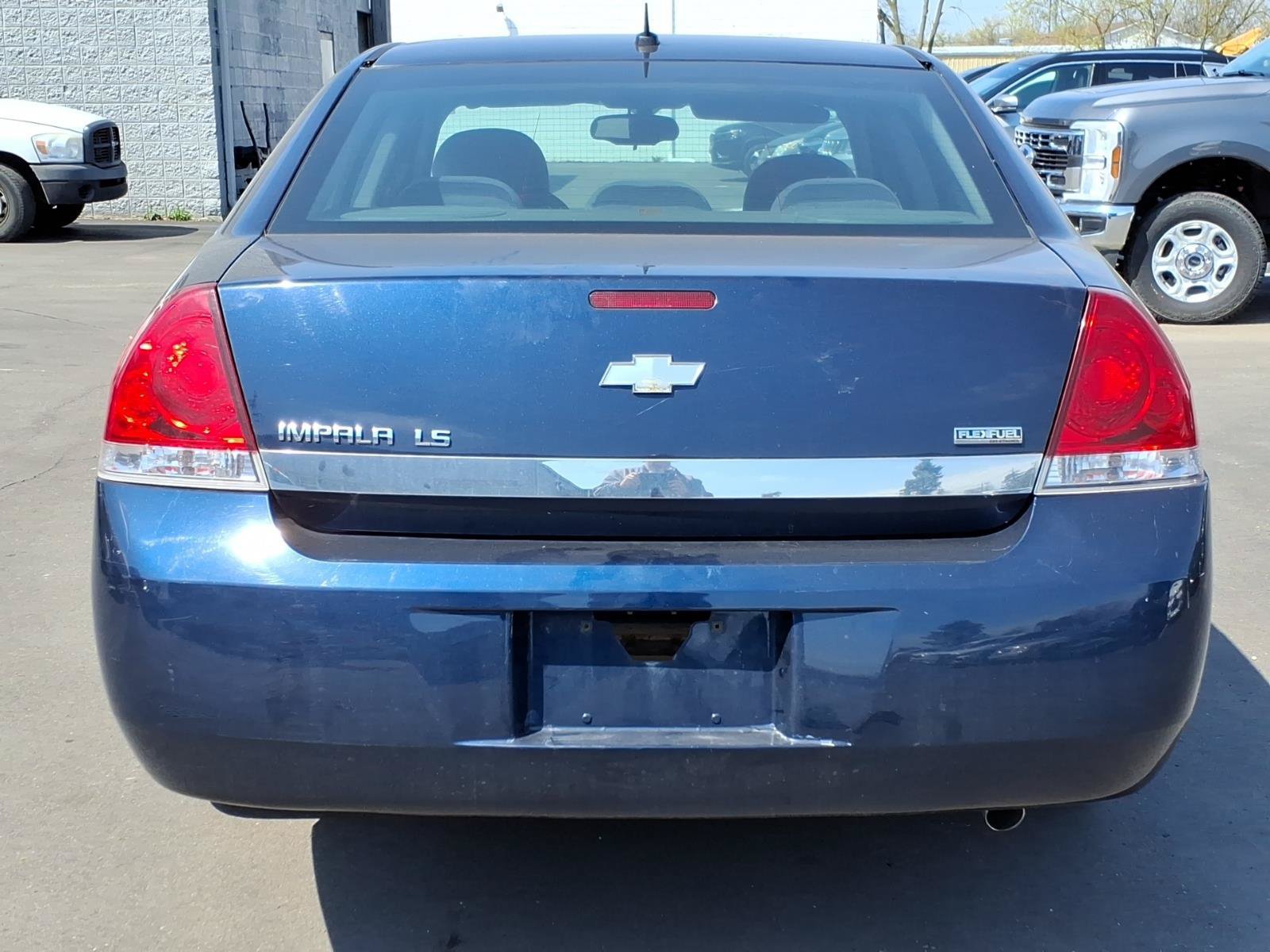Used 2009 Chevrolet Impala LS FWD image 4