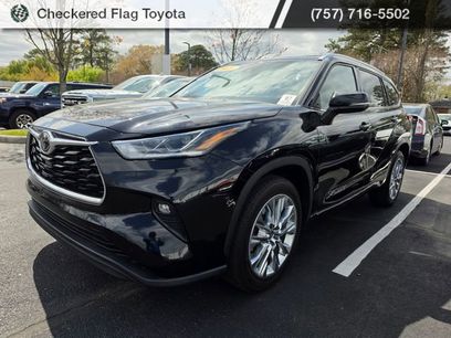 Used 2023 Toyota Highlander Limited
