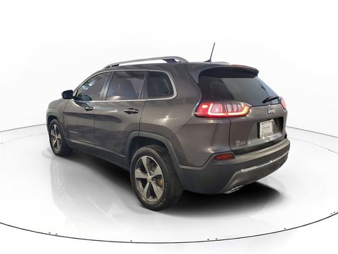 Used 2019 Jeep Cherokee Limited w/ Luxury Group image 4