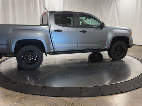 Used 2022 GMC Canyon AT4 image 2