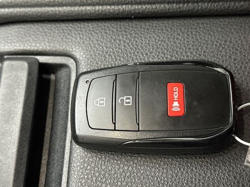 Used 2025 Toyota Grand Highlander AWD image 43
