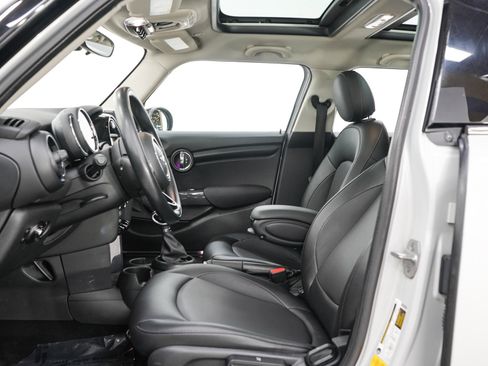 Used 2017 MINI Cooper 4-Door Hardtop FWD image 21