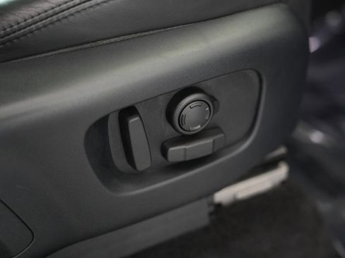 Used 2017 Land Rover Discovery HSE image 61