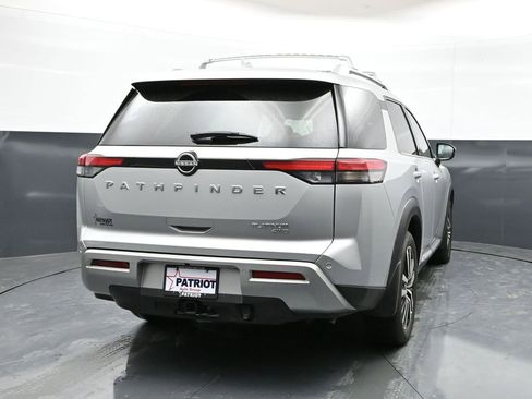Used 2024 Nissan Pathfinder Platinum w/ Cargo Package AWD/4WD image 2