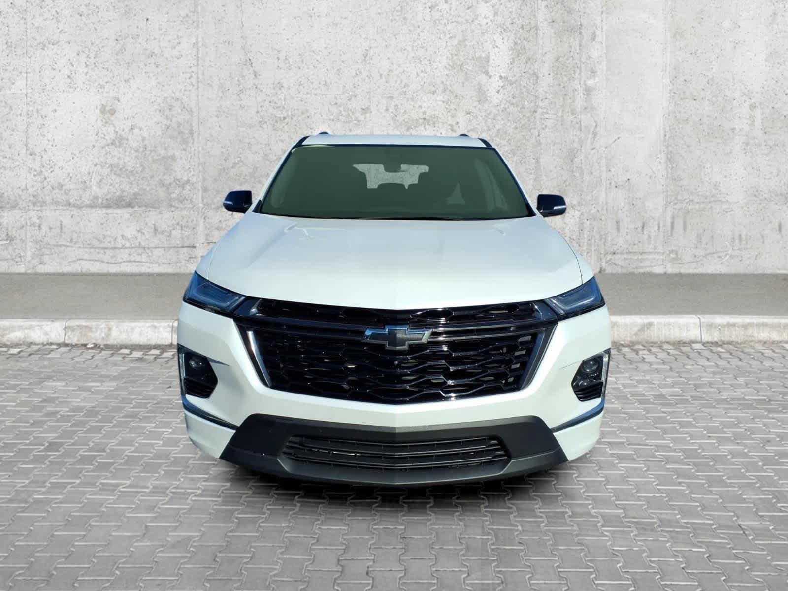 Used 2023 Chevrolet Traverse Premier w/ LPO, Floor Liner Package FWD image 3