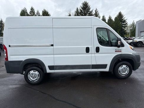 Used 2017 RAM ProMaster 1500 FWD image 2