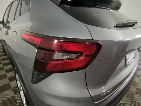 Used 2024 Chevrolet Trax LS w/ LS Convenience Package image 31