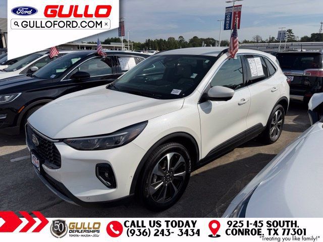 Certified 2023 Ford Escape Platinum w/ Premium Technology Package AWD/4WD image 3