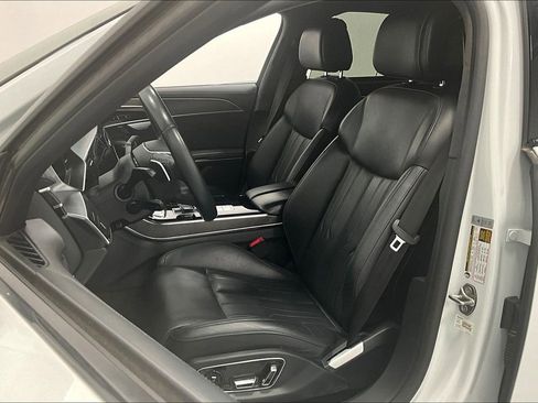 Used 2021 Audi A8 L 4.0T image 33