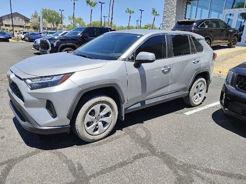 Used 2024 Toyota RAV4 LE FWD image 17