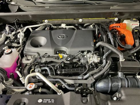 New 2025 Toyota RAV4 SE image 22