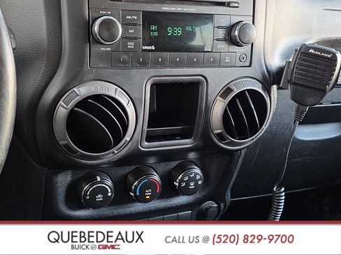 Used 2017 Jeep Wrangler Sport AWD/4WD image 19
