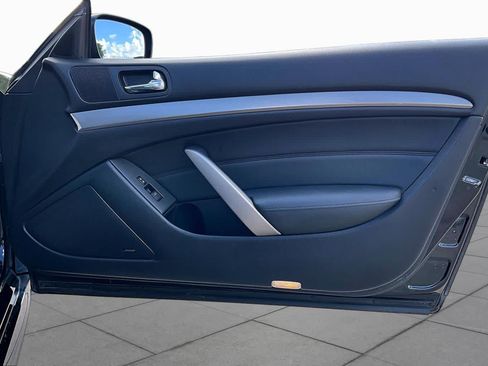 Used 2011 INFINITI G37 Journey w/ Premium Pkg RWD image 19