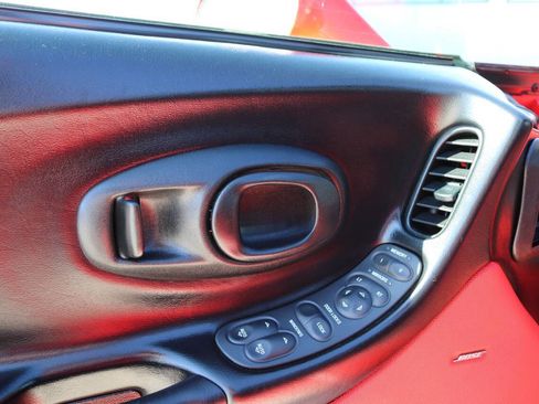 Used 2001 Chevrolet Corvette Z06 w/ Memory Pkg image 56