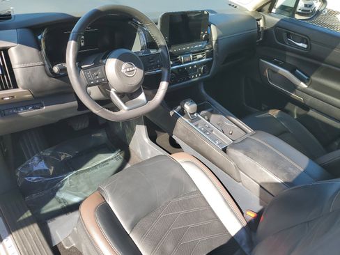 Certified 2023 Nissan Pathfinder Platinum image 7