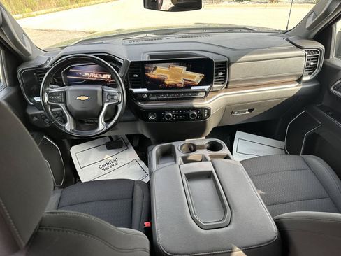 Used 2023 Chevrolet Silverado 1500 LT AWD/4WD image 19