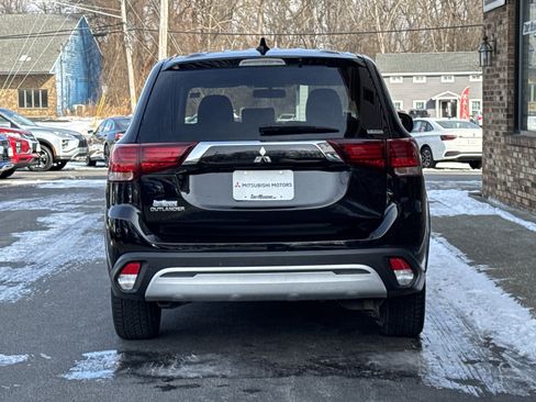 Used 2020 Mitsubishi Outlander ES image 4