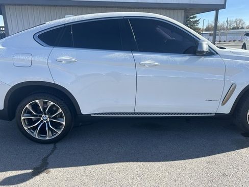 Used 2015 BMW X6 xDrive50i w/ Executive Package image 12