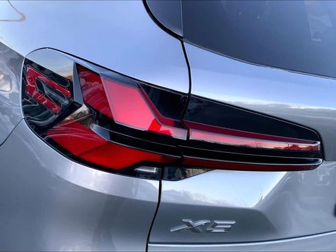 Certified 2024 BMW X5 xDrive40i w/ Premium Package image 28