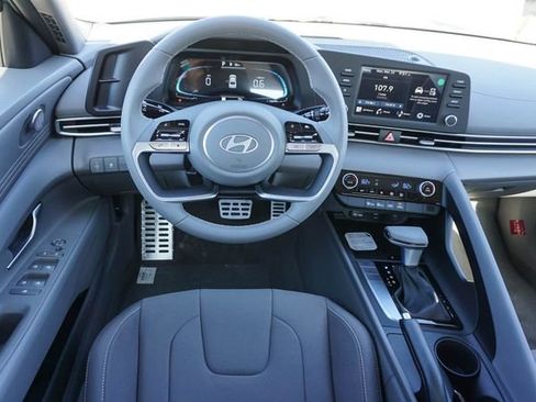 New 2026 Hyundai Elantra SEL Sport FWD image 14