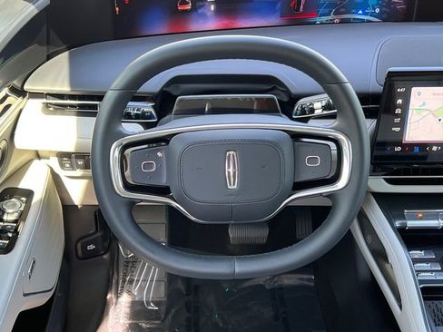 New 2026 Lincoln Nautilus Reserve image 21