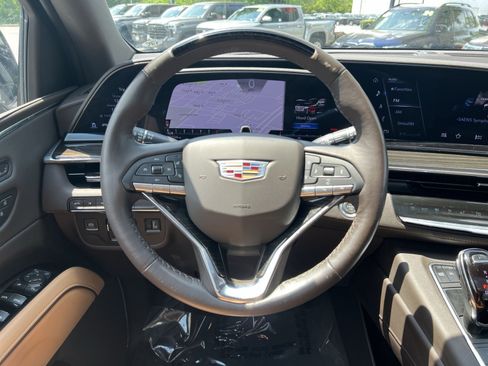 Used 2024 Cadillac Escalade Premium Luxury w/ Performance Package AWD/4WD image 16