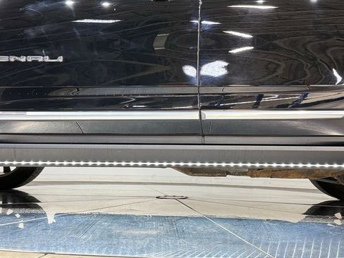 Used 2022 GMC Yukon Denali w/ Denali Ultimate Package image 29