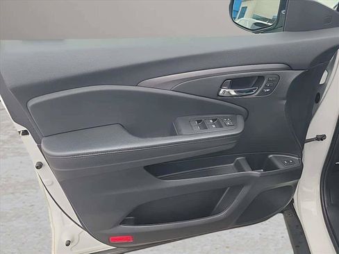 Used 2021 Honda Pilot Special Edition image 17