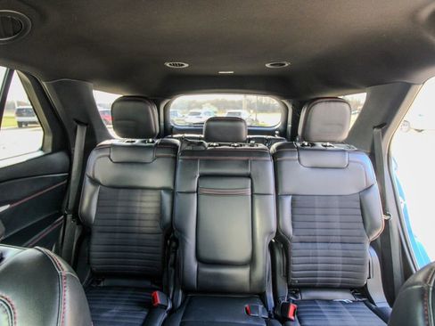 Used 2025 Ford Explorer ST-Line w/ ST-Line Street Pack image 11