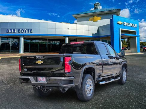 New 2026 Chevrolet Silverado 2500 LT w/ Z71 Chrome Sport Edition AWD/4WD image 7