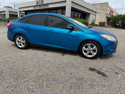 Used 2014 Ford Focus SE FWD image 27