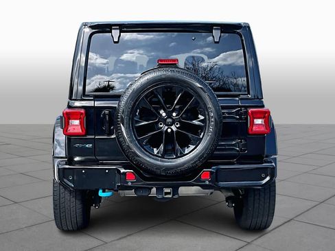 Used 2021 Jeep Wrangler Unlimited Sahara image 5