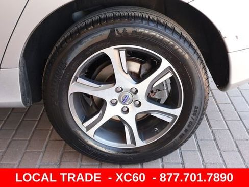 Used 2015 Volvo XC60 T6 AWD/4WD image 12