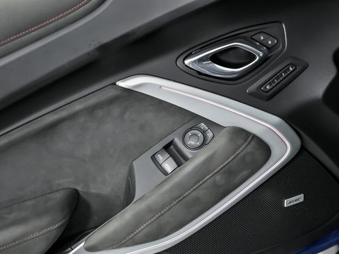 Used 2021 Chevrolet Camaro ZL1 image 18