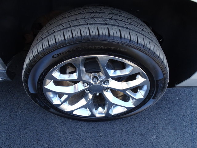 Certified 2018 Cadillac Escalade ESV Luxury AWD/4WD image 29