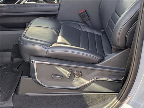 New 2026 Ford F250 Platinum image 4