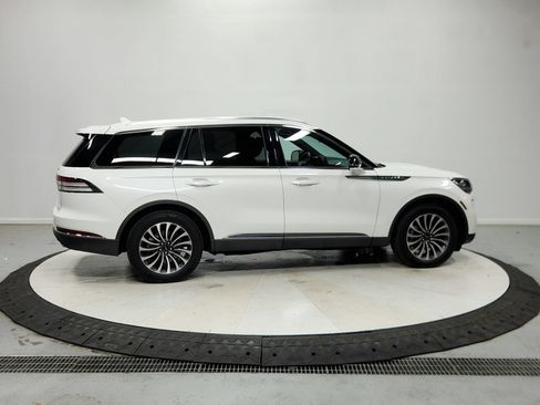 Used 2023 Lincoln Aviator Reserve w/ Elements Package Plus AWD/4WD image 9