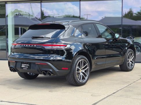Certified 2026 Porsche Macan AWD/4WD image 9